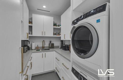 Carlotta- New Construction Luxury Waterfront Villa - Foto 57