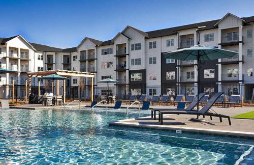 Landing Amazing 3BD Pool Yoga Studio - Photo 24