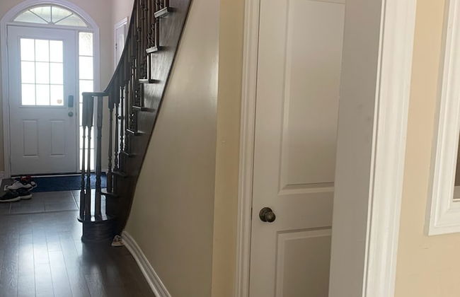 Home Stay Canada - Photo 2