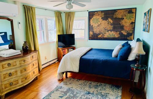 Private Green Cottage near downtown - Photo 2