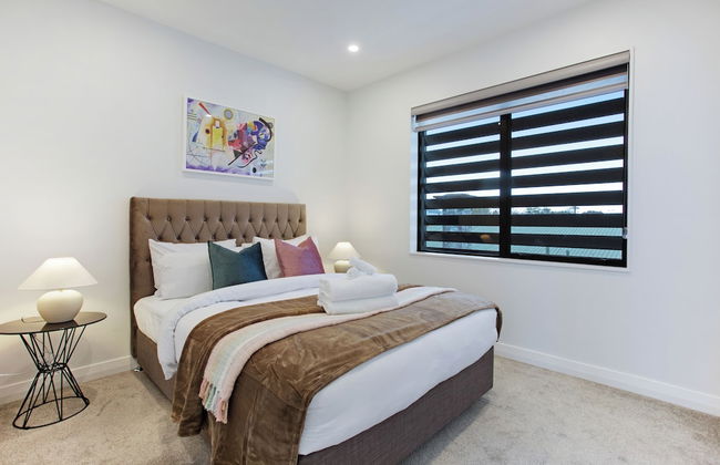 Central Oasis Townhouse with Parking - Photo 3