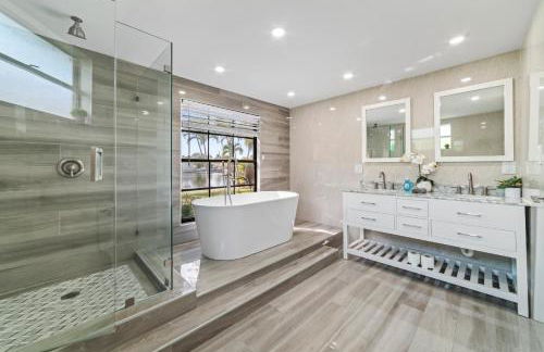 Lakeside Vacation Home - Foto 11