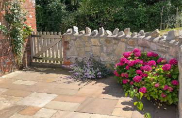 Wilf's Barn, romantic cottage with free parking - Foto 19