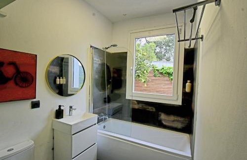 Nature Oasis near Barcelona with swimming pool Parties not allowed - Photo 2