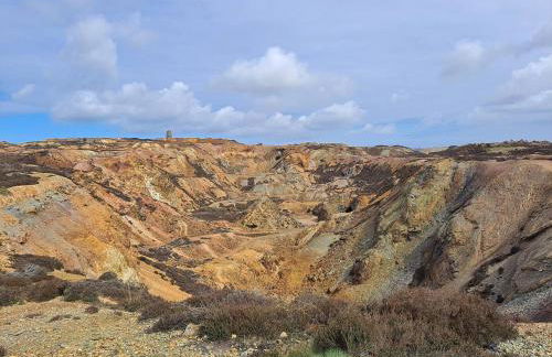 Coastal Boutique Luxury Home With Sea Views - Pass the Keys - Photo 46