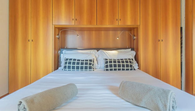 Front Lake Apartment With Private Funicular by Rent all Como - Foto 3, Habitación