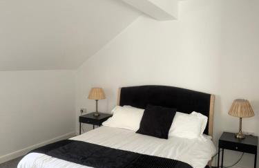 Luxury Three Bedroom Duplex Apartment Torquay Marina - Photo 2