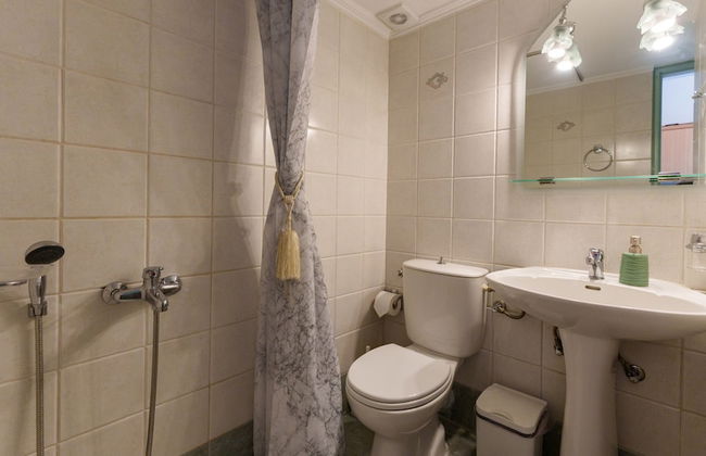 FnK Apartments - Photo 52