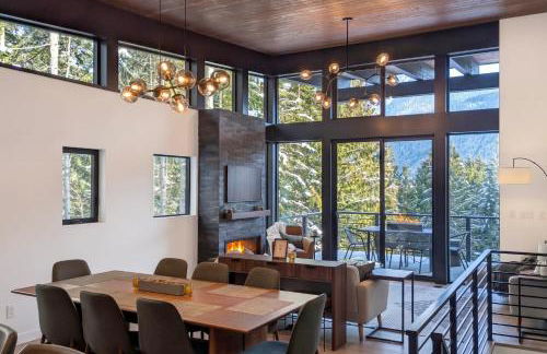 Ski In and Out The Mountainside House with Hot Tub! - Foto 11