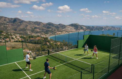 Al Alba Townhouse with Community Pool and Padel - Foto 61