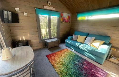 Daisy Cabin - Photo 12