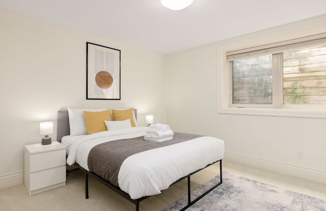 Cozy 2BR BSMT Suite Near Grouse Mt. and Edgemont. - Photo 1