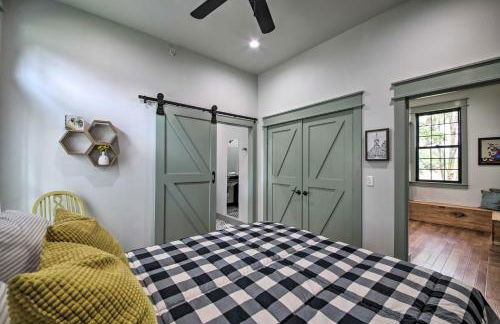 Bross Brothers Cabin with Wraparound Porch! - Foto 17