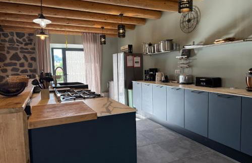 Gîte LE RABIOUZE - 4 épis, 15 pers, 22 couchages - Ancienne Bergerie rénovée, cachet d'origine conservé - Vue magnifique - Label Ecogîte - Foto 11