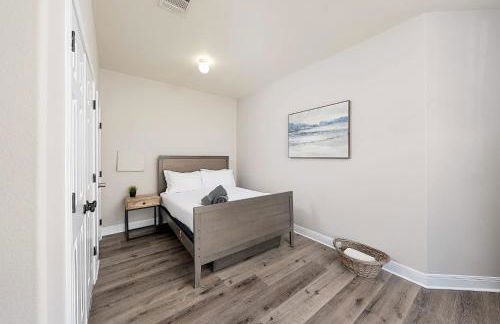 Upstay Stylish 4BR Getaway in Vibrant East Austin - Foto 16