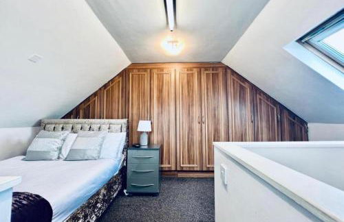 13 Guests - Free Parking - Manchester House - Foto 9