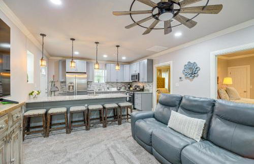 Fully Updated and Convenient! Baytown Home Near Dtwn - Foto 1