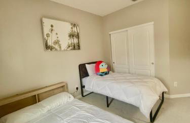 Modern Tropical Family Retreat near Legoland, Disney, Universal and Bok Towers - Foto 15