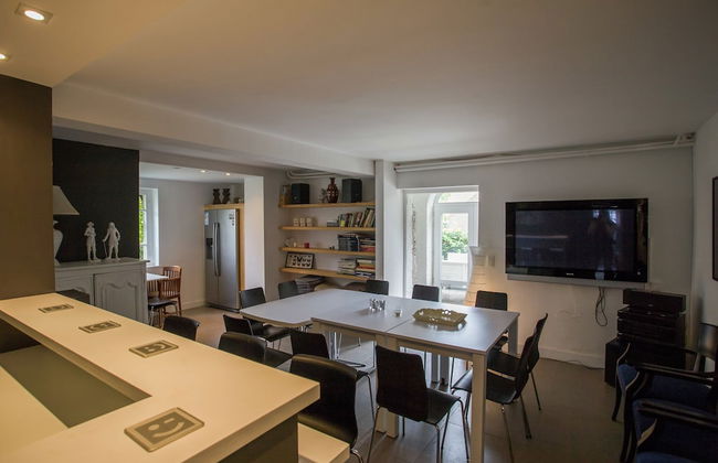 Beautiful Villa Near the Sea - Photo 27