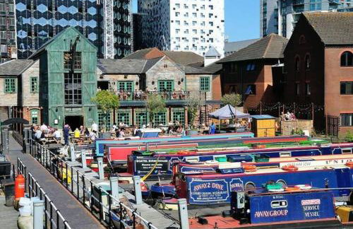 Birmingham City Centre Beautiful Apartment Walking Distance to Bullring Shopping Centre Private Parking - Photo 36