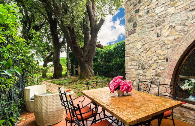 Holiday Home in Town Center with Pool, Garden, Hot Tub - Foto 27