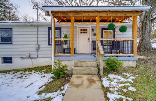 Walk to Dtwn Fayetteville Family Home with Fire Pit - Foto 3