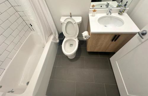 Modern & Spacious 2BR Apartment with Gym & Parking - Foto 39