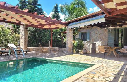 Villa with private pool and stunning sea view - Photo 10