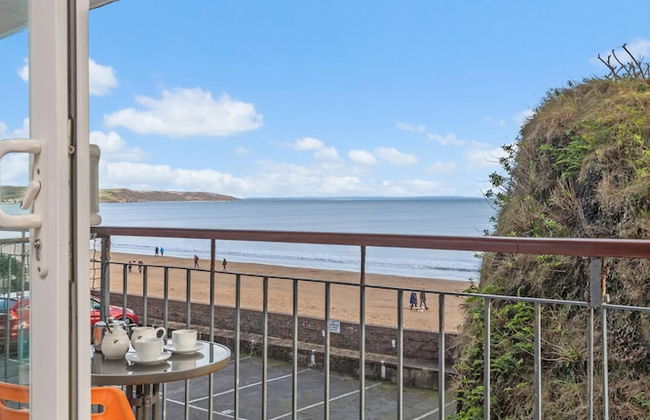 Swn Y Tonnau - Sea Front Apartment Spectacular Sea Views Parking Direct Beach Access - Foto 11