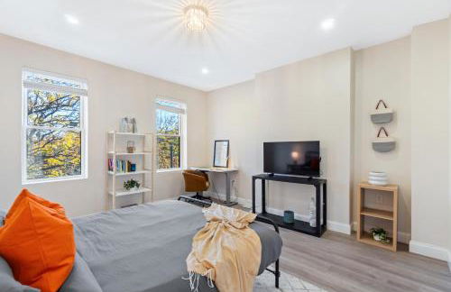 Holiday Home Brownstone City Stay 5BEDS, Private Dual Units - Foto 47