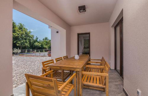 Villa surrounded by nature - Photo 51