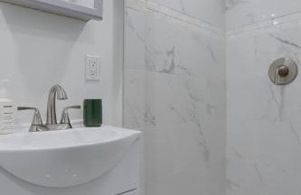 Sojourn Studio Cosmopolitan Pad 5 Min from Metro - Foto 23