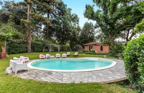 3 Bedroom Beautiful Home In Salerno - Foto 10