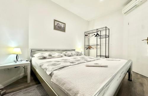 Villa Andrijana - Exclusively Yours - Family Getaway with Private Pool - Photo 36