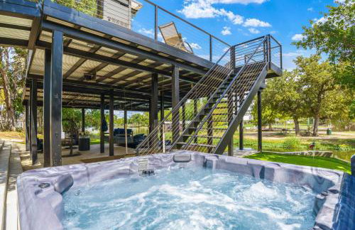 Pet-Friendly Lake LBJ Retreat with Deck and Hot Tub! - Foto 31