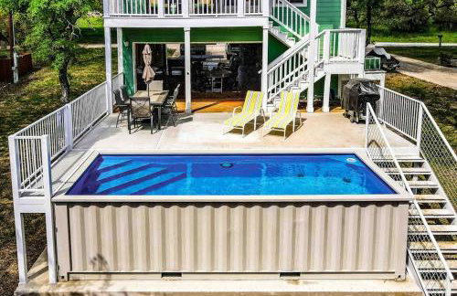 Waterfront Home with Game Room, Decks, Pool, Smart TVs, Kayaks, & Gas Grill - Foto 2