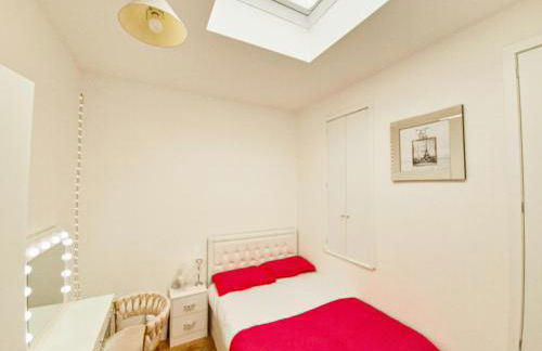 Cleave House - Contractor, Corporate & Leisure - Chic & Stylish - Sleeps 6 - Photo 10