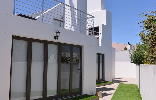 Pelican Cove is a Modern 4-bedroom Holiday Home in Langebaan With Some Sea Views - Foto 29