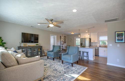 Ranch Style Home & Plenty Of BKYD Space Near KSU - Foto 1