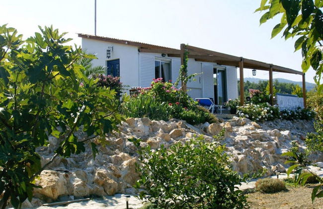 Holiday Home With Garden in Kritinia - Foto 23