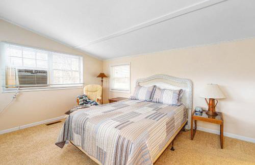 Waterfront Lake Murray Home with Dock Dogs Welcome! - Foto 19