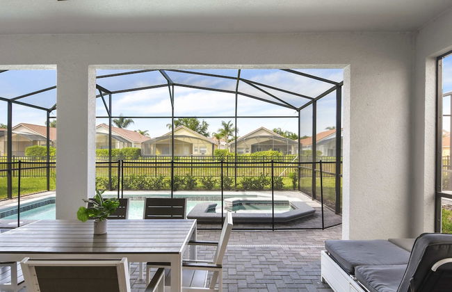 Relax in Style Pool, Resort Amenities, Near Disney - Foto 31