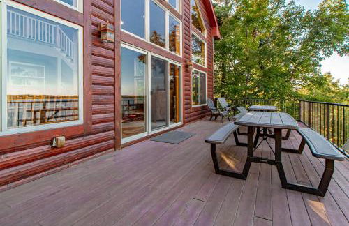 Spacious Leech Lake Home on 2 Private Acres, 200' of lake shore 15 Minutes to Walker with boat lift, dock, swimming, fire pit - Foto 46