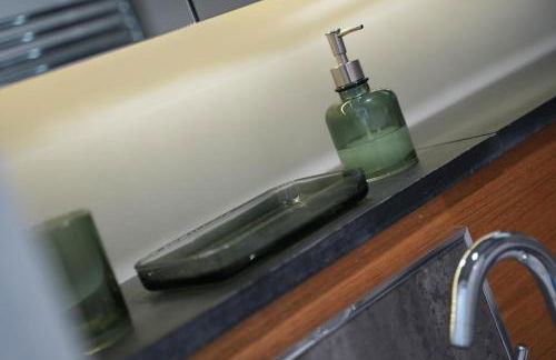 Captivating 1-bed Apartment, Merthyr Tydfil - - Photo 26