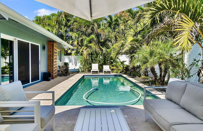 Beach Bliss 10 Mins to Waves 3BR Oasis With Pool - Foto 42