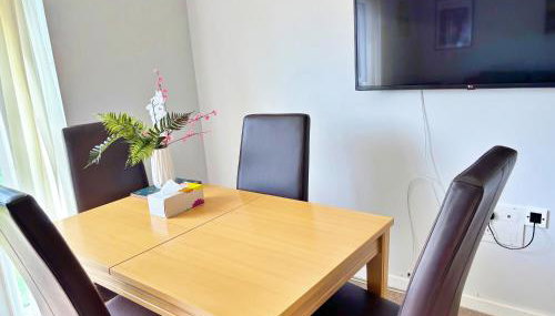 Newbuild - 3 bedrooms, 2 baths,5 mins from airport - Foto 4