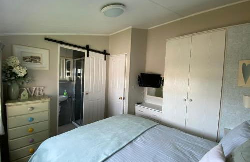 Rew Farm Country & Equestrian Accommodation - Sunrise Lodge - Foto 31