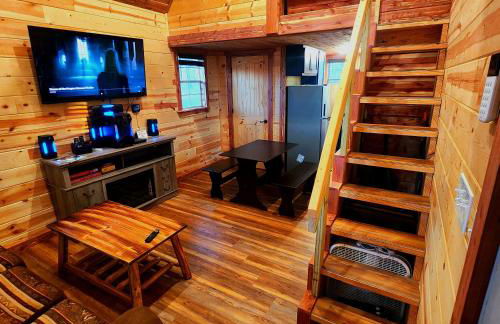 The Windstorm Cabin - Pet-friendly & a 2-person Jacuzzi hot tub! - Foto 23