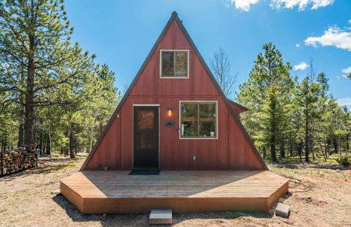 Slope Summit Rustic A-Frame Cabin w Scenic Views - Photo 7