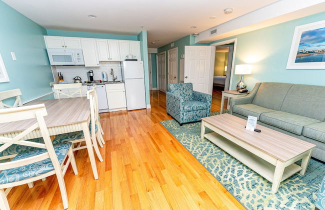 Edgewater Beach Resort, a VRI resort - Photo 19